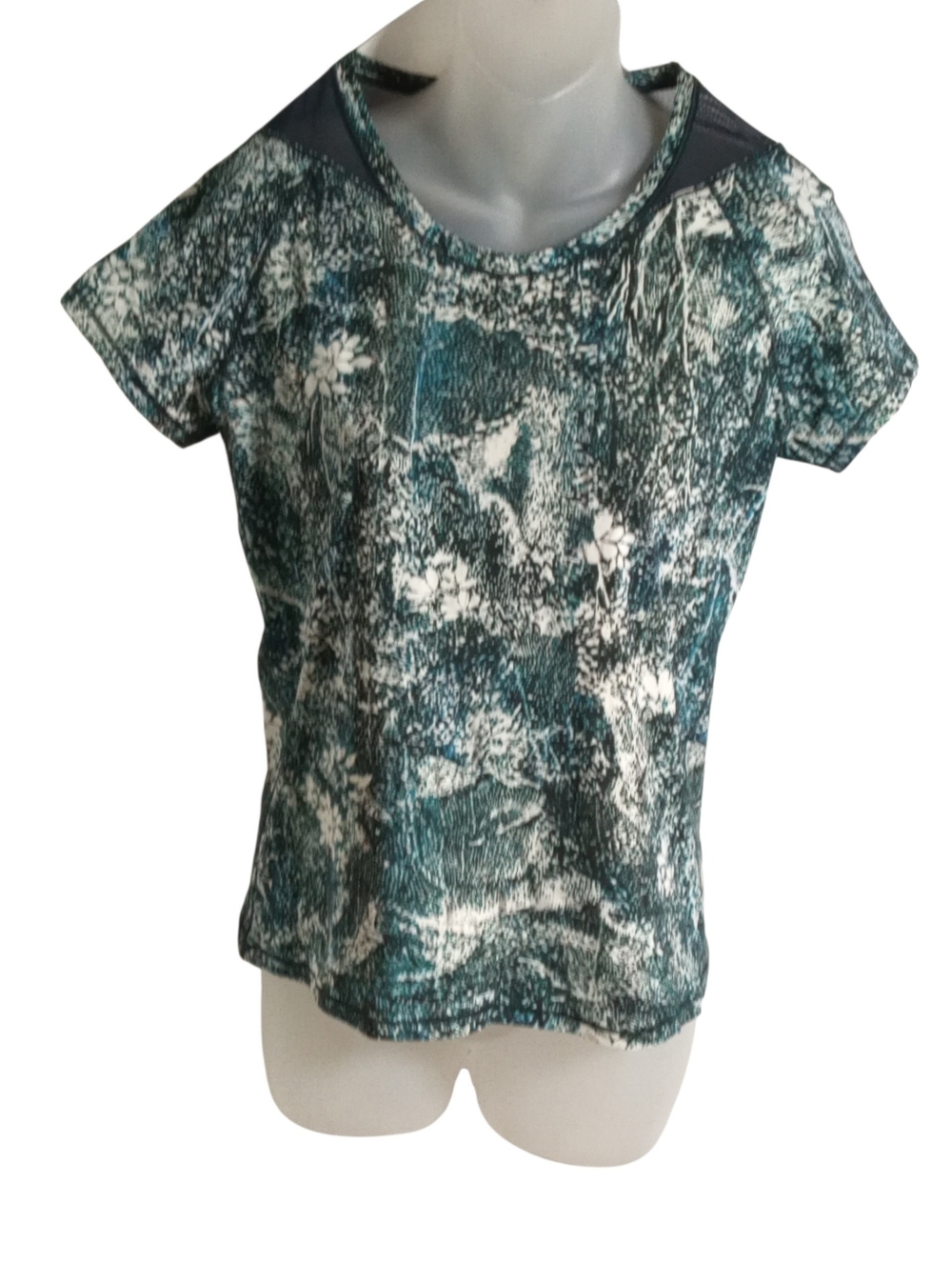 Lululemon Green Pattern Short Sleeve Athletic Top Workout Running Gym Tee Sz S/M